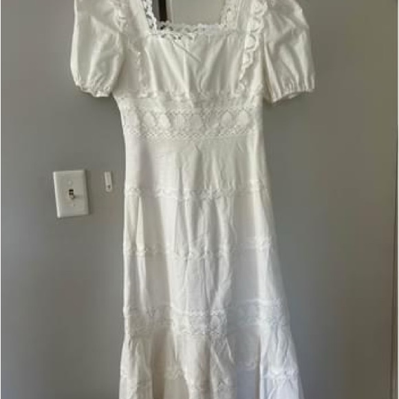 NWT Endless Rose White Tiered Linen Dress - Medium - Picture 5 of 6